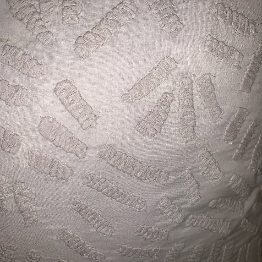 Splendid throw pillow - Picture 4 of 4